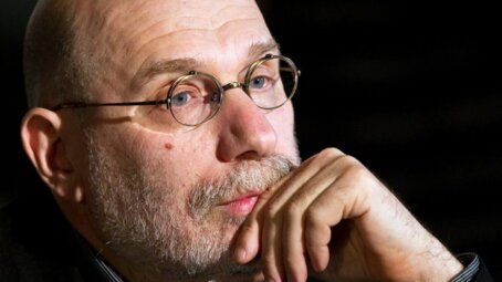 В Москве суд приговорил Григория Чхартишвили, известного как Борис Акунин*, к 15 годам заключения