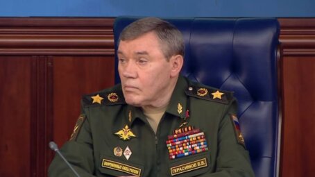Валерий Герасимов проверил ход выполнения боевых задач соединениями и воинскими частями общевойсковой армии группировки войск «Центр»