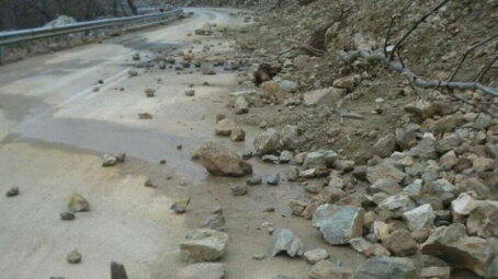 В Республике Алтай произошел камнепад, повредивший федеральную трассу Р-256