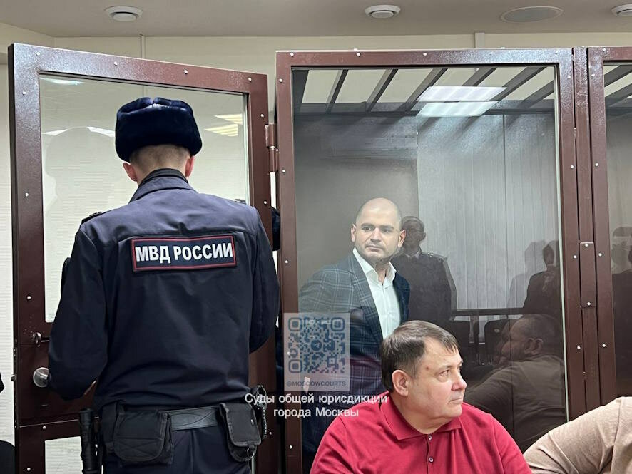 Экс-следователь по делу о перестрелке в «Москва-сити» Левон Агаджанян приговорен к 11 годам колонии