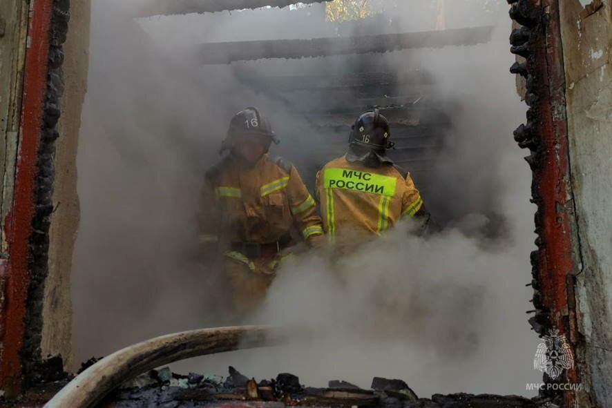 В Новосибирской области на пожаре погибли четыре человека