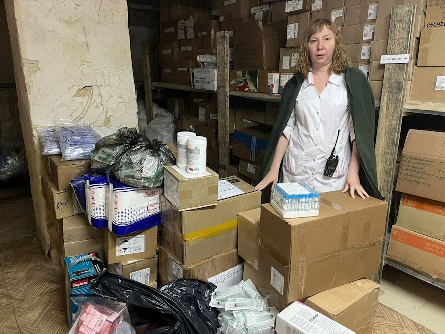 В военные госпитали ЛНР доставлен гуманитарный груз из Саратовской области