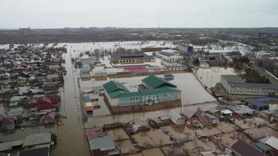 На утро 15 апреля в Оренбургской области подтоплены 15 068 жилых домов и 23 643 приусадебных участка
