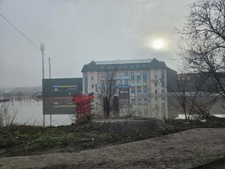 В Оренбурге подтоплено 14 микрорайонов, 3 населенных пункта и 22 СНТ