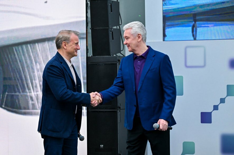 Москва подписала соглашение о сотрудничестве в области ИИ с главой ПАО Сбербанк