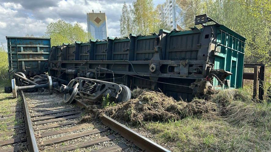 В Златоусте при выполнении маневровых работ произошел сход вагонов