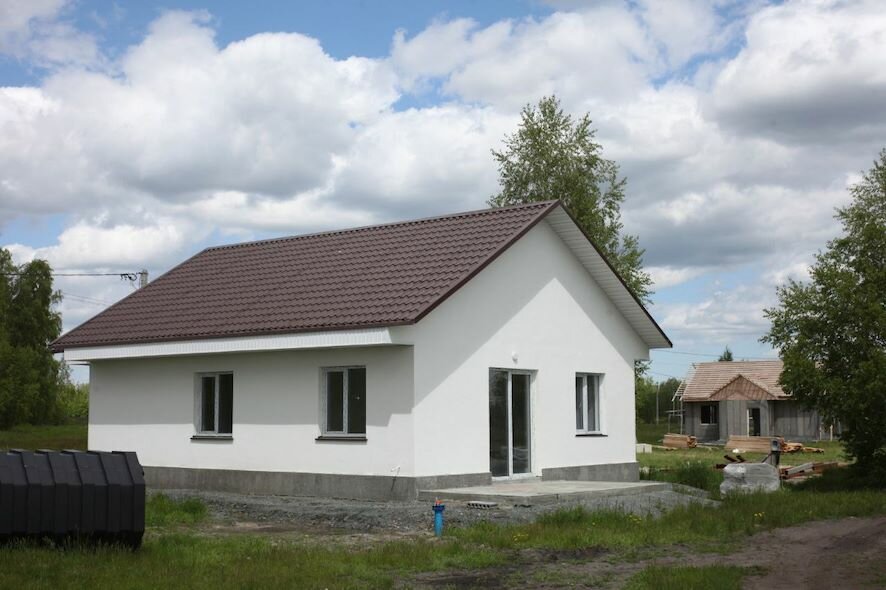 В селе Колесниково под Курганом завершено строительство первого дома в рамках проекта компактной комплексной застройки
