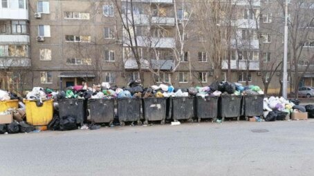 Регоператор в долгу: депутаты требуют заставить «Ситиматик» платить по счетам за уборку несвоевременно вывезенного мусора