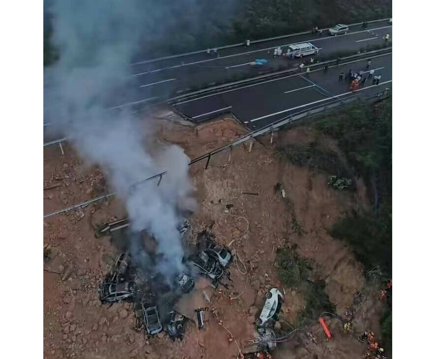 На юге Китая обрушилась скоростная магистраль, погибли не менее 19 человек