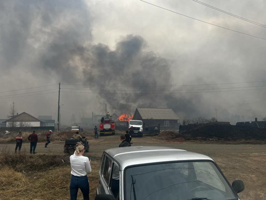 Режим чрезвычайной ситуации из-за пожаров введен в Братском районе Иркутской области