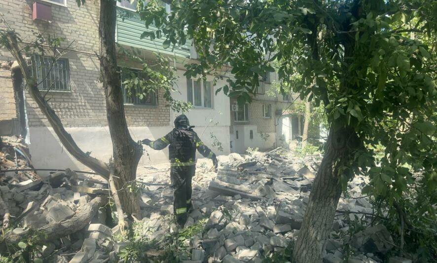 ВСУ ударили по жилому дому в Токмаке