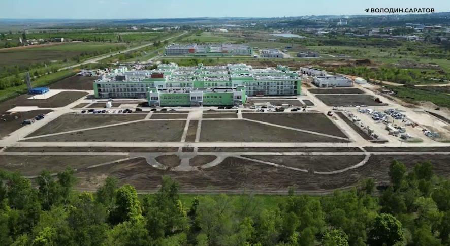 В саратовских больницах продолжается благоустройство территорий по региональной программе