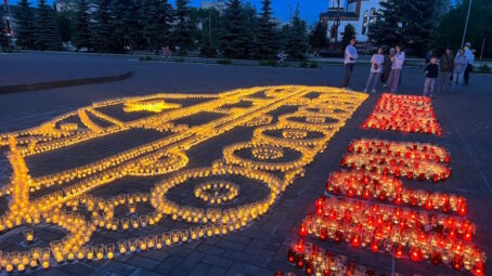 «Огненную картину» танка Т-60 из 10 тысяч свечей создали в Кирове