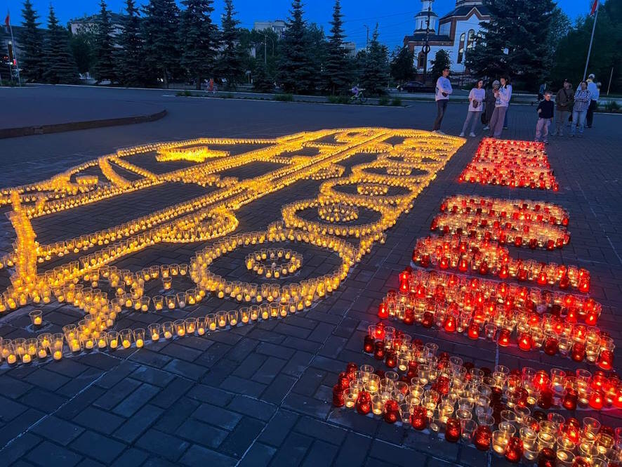 «Огненную картину» танка Т-60 из 10 тысяч свечей создали в Кирове