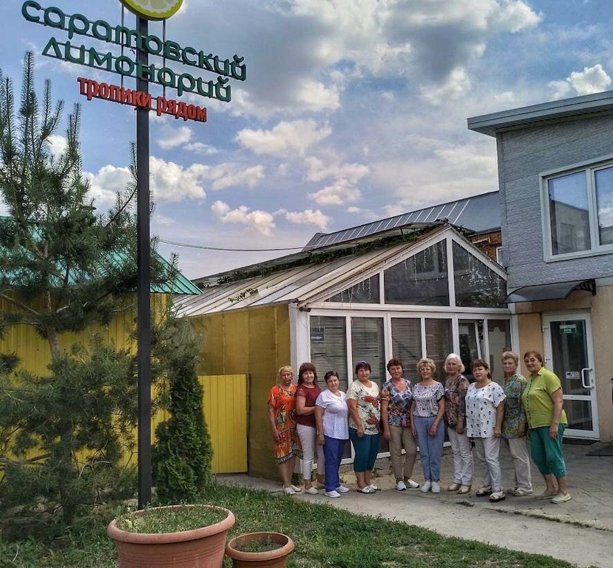 Социальный туризм «привел» пенсионеров Базарно-Карабулакского района на «тропический остров»