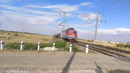 Из-за падения обломков БПЛА на ж/д инфраструктуру в Волгоградской области приостановлено движение поездов