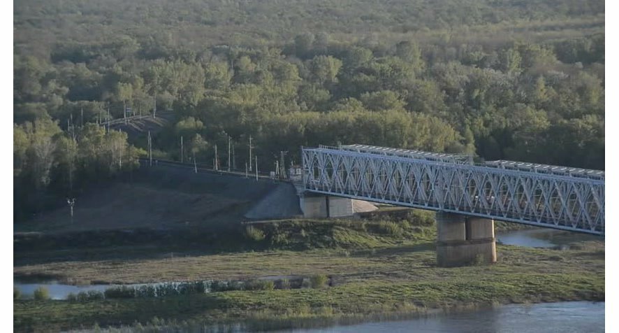 ВСУ пытались атаковать дронами-камикадзе стратегически важный мост в Брянской области, но промазали