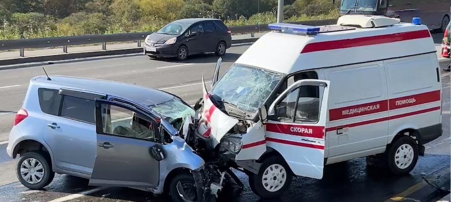 На Камчатке произошла трагедия: скорая помощь, которая везла пациентку в больницу, попала в ДТП