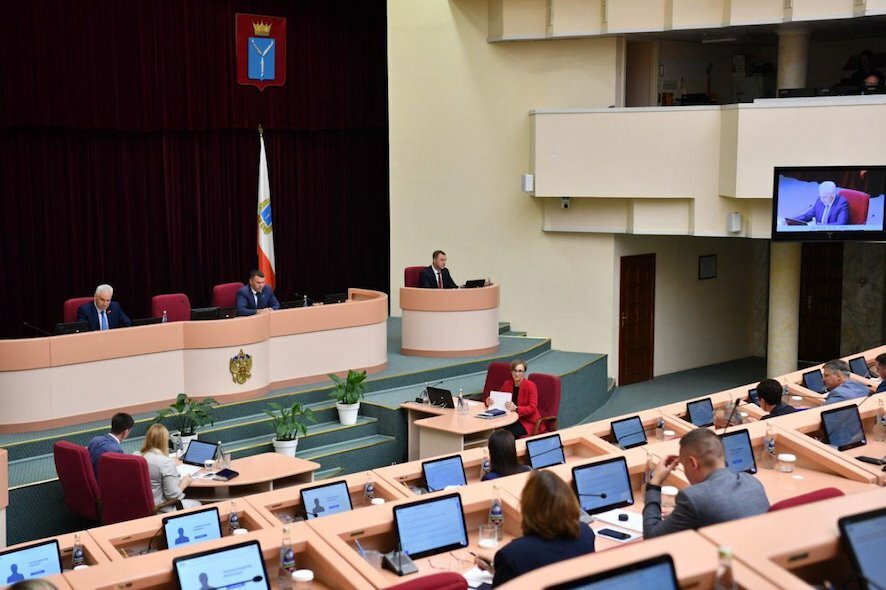 В рамках заседания Саратовской областной думы депутаты поддержали поправки регионального Правительства в бюджет