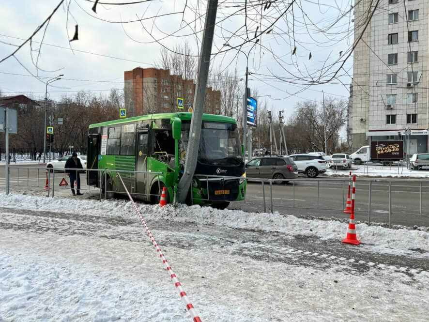 Что известно о ДТП с маршрутным автобусом в Тюмени