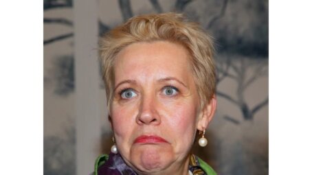 Татьяна Лазарева* заочно приговорена к 7 годам лишения свободы с отбыванием наказания в колонии общего режима