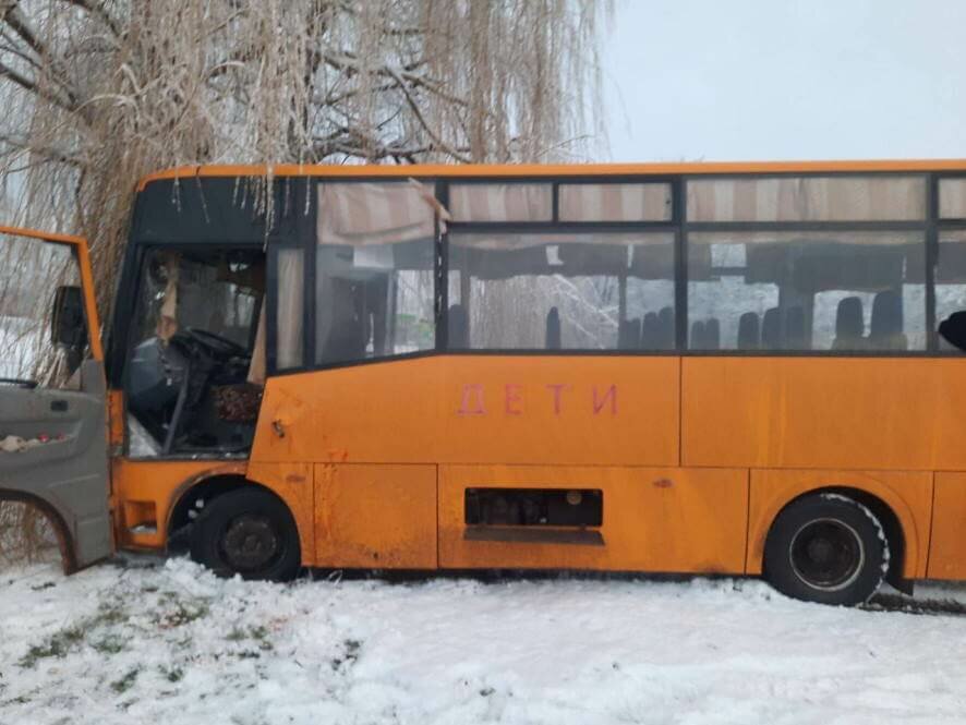 В Запорожской области зафиксирована прицельная атака вражеского БПЛА по школьному автобусу