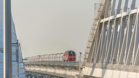 Движение поездов «Таврия», приостановленное ночью на Крымском мосту, возобновлено