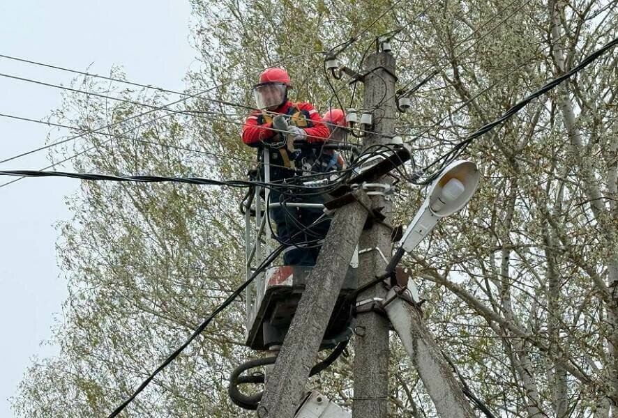 Энергетики Подмосковья борются с последствиями самого разрушительного за 15 лет циклона