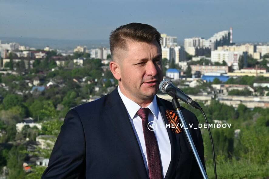 В Белгороде подняли Знамя Победы на Меловой горе
