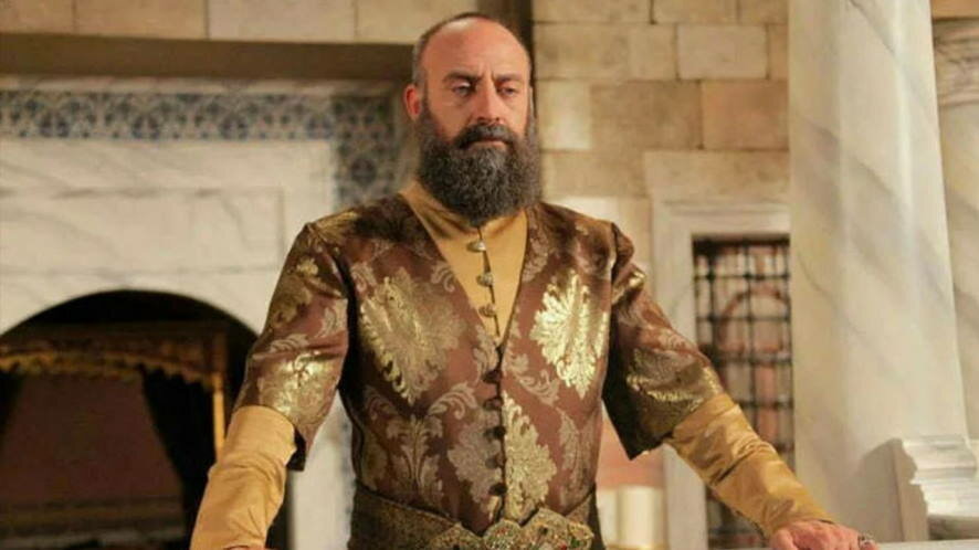 Сыгравший султана Сулеймана в сериале «Великолепный век» актёр Халит Эргенч получил тюремный срок