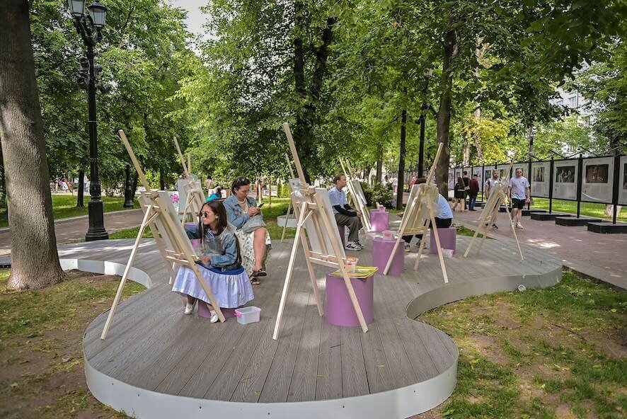 Мозаика, скульптура и перформанс: фестивальные активности в центре Москвы