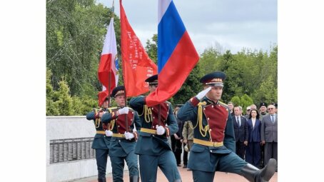 В Саратове во время траурного мероприятия произошел неприятный инцидент