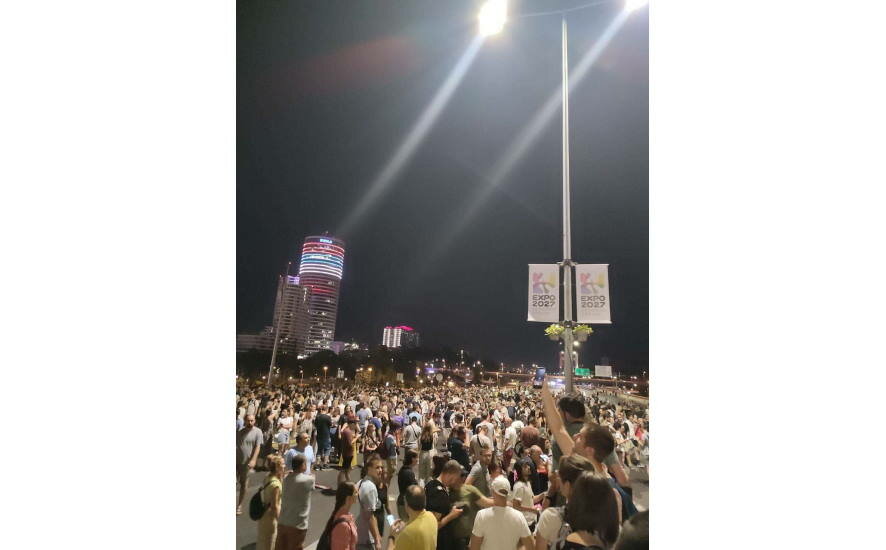 Олег Царев о протестах в Сербии