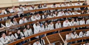 Минобрнауки сократит 45 тысяч платных мест в вузах