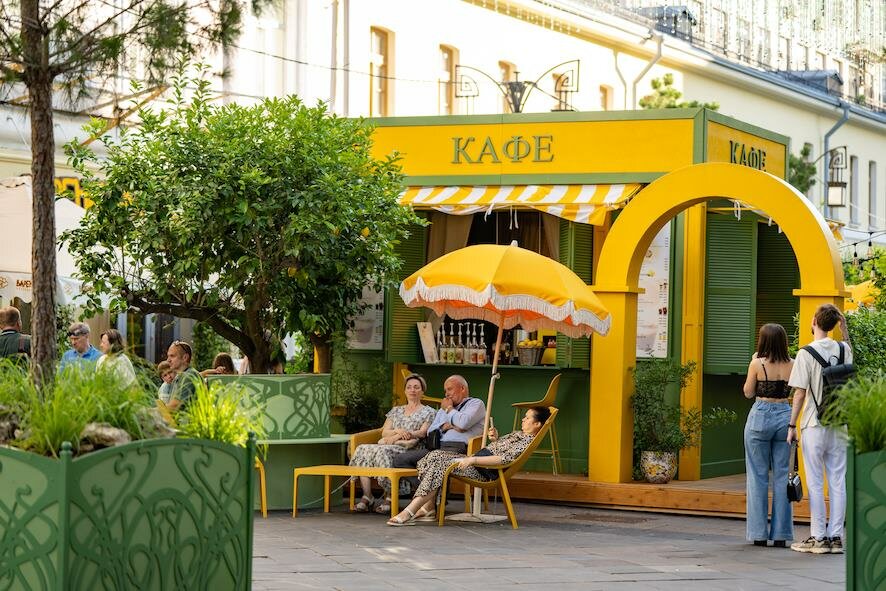 Авторские лимонады, креветки на веточке и пончики: гастрономическая программа «Лета в Москве»