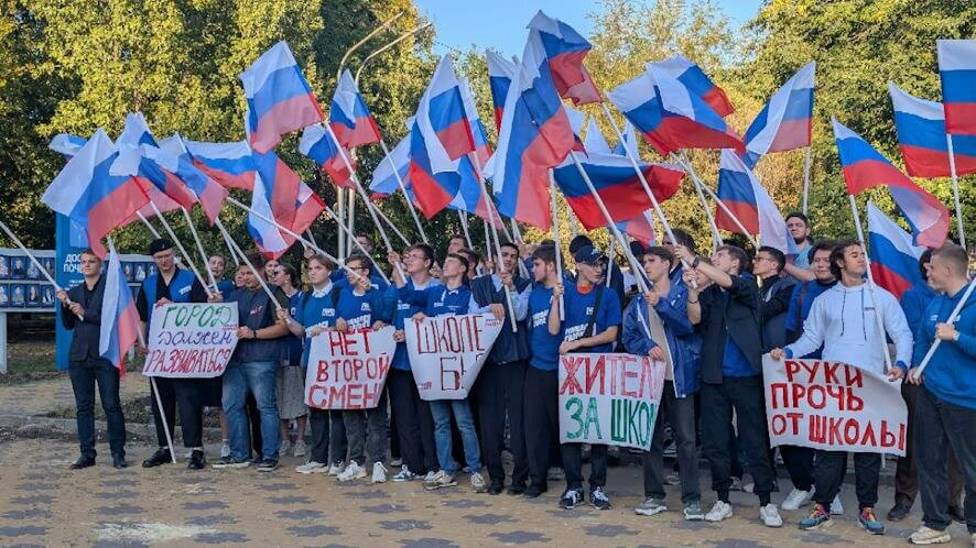 Молодежь Саратова попросила Бастрыкина защитить детей