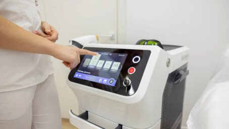 Как делают лазерную эпиляцию – врач EPILAS подробно объясняет, как проходит процедура, подбираются параметры и обеспечивается безопасность