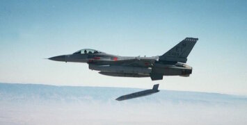 С ракетами JASSM, которые США могут передать Украине вместо «Томагавков» тоже всё непросто
