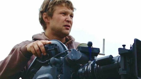 В Москве в собственном подъезде был убит режиссер и оператор Сергей Политик