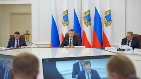 Роман Бусаргин провел совещание с зампредами и министрами Правительства области, а также главами районов
