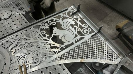 В парк Горького в Саратове начали поступать новые малые архитектурные формы