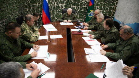 Председатель СК России провел оперативное совещание в Луганске