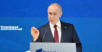 Всё для Победы: основные тезисы выступления Путина на форуме Народного фронта