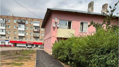 В поселке Степное обновили пешеходные пути к социальным объектам в рамках губернаторской программы