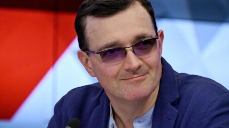 Актер Егор Бероев выступит с мотивационной лекцией в Саратове