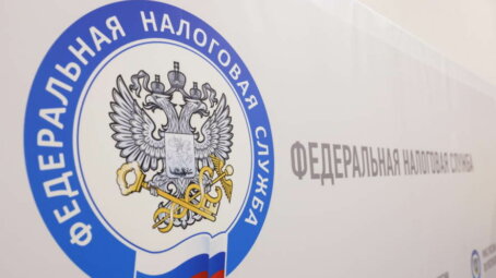 Глава Крыма поздравил работников налоговых органов с профессиональным праздником и 35-летием создания ФНС России