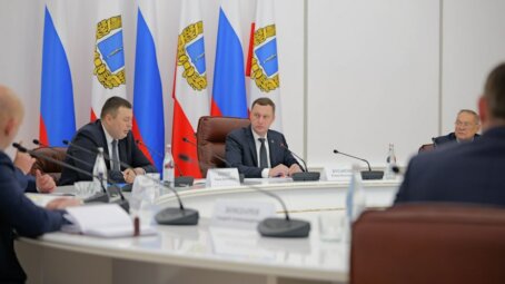 Для повышения безопасности на дорогах Саратовского региона в 2026 году направят свыше 100 миллионов