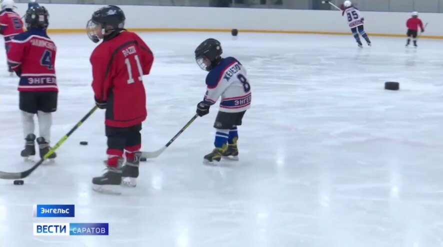 В Саратовской области более 23 тысяч детей занимаются спортом с «Дворовыми тренерами»