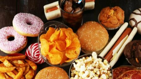 Ультрапереработанные продукты связаны с риском преждевременной смерти и хронических заболеваний