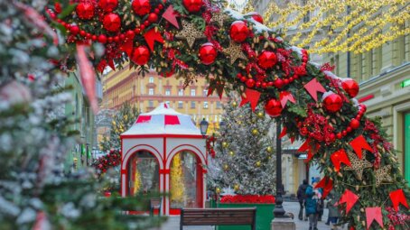 Падубы, вязы, экология и сказка: «Зима в Москве» дарит городским локациям новые образы